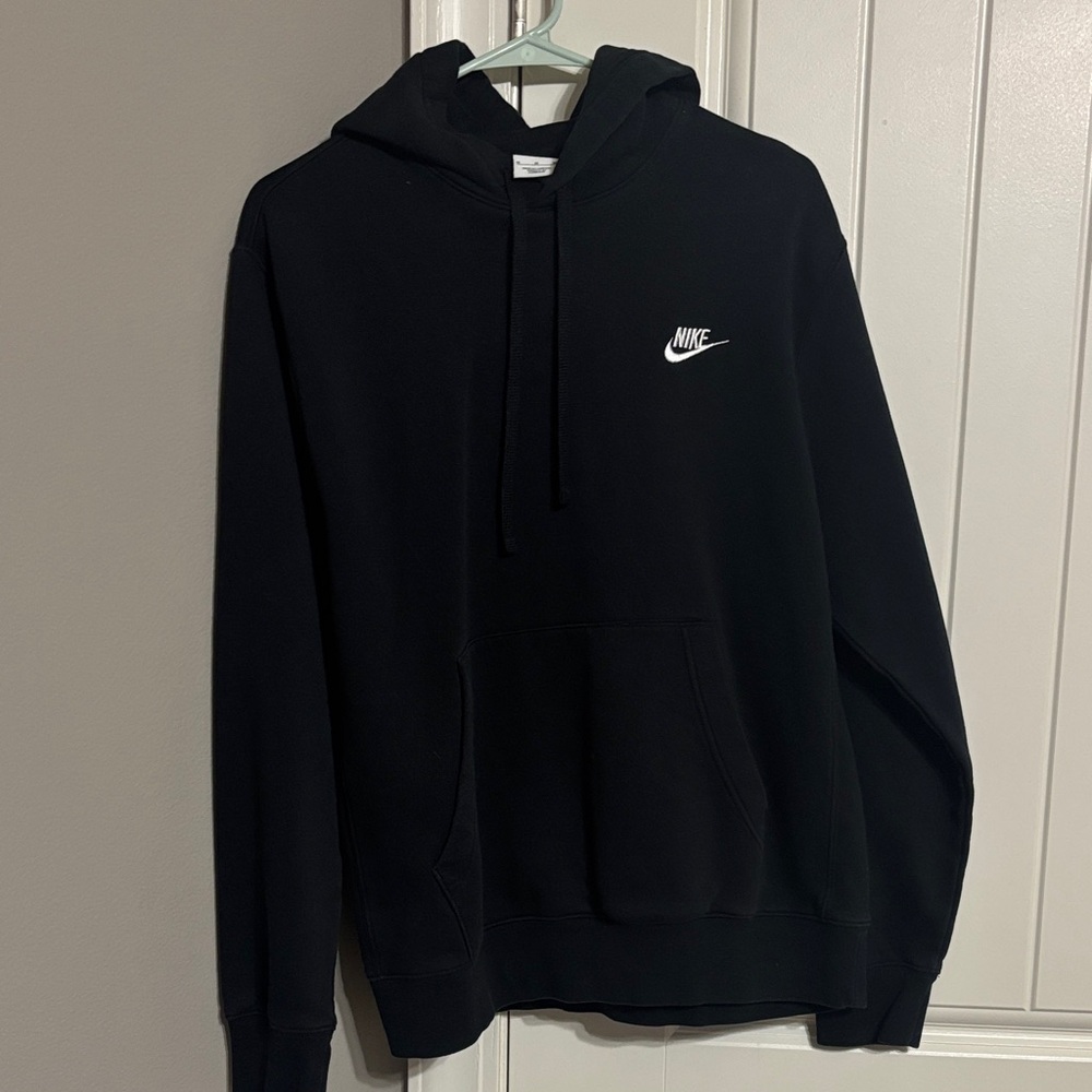 Nike Men's Black Pullover Hoodie